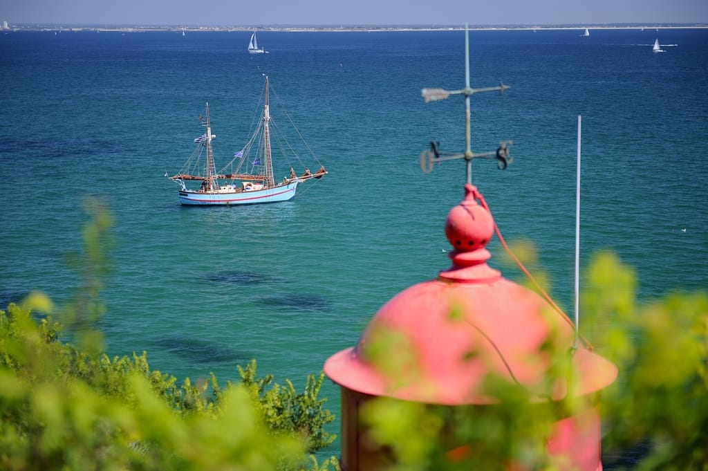 Ile de groix vue sur le large